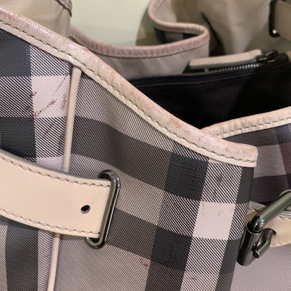 Authentic Burberry nova check shoulder tote - Picture 8 of 9